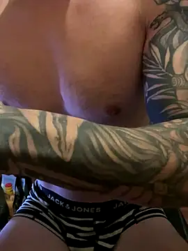 fronkie9384 online show from 09/17/25, 08:21