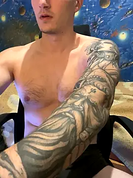 fronkie9384 online show from 10/27/25, 08:57