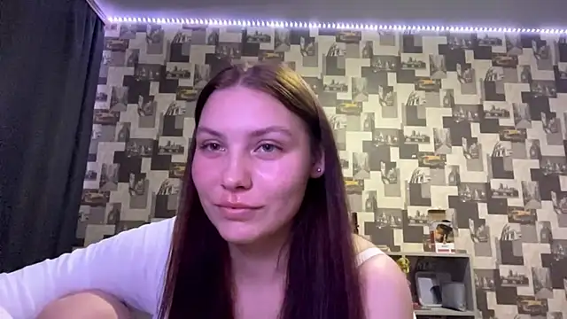 Snapshot of SwiiSweet chatting on 09/12/25, 04:18 SwiiSweet online show from 09/12/25, 04:18