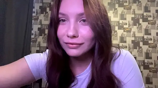 Snapshot of SwiiSweet chatting on 09/20/25, 04:08 SwiiSweet online show from 09/20/25, 04:08