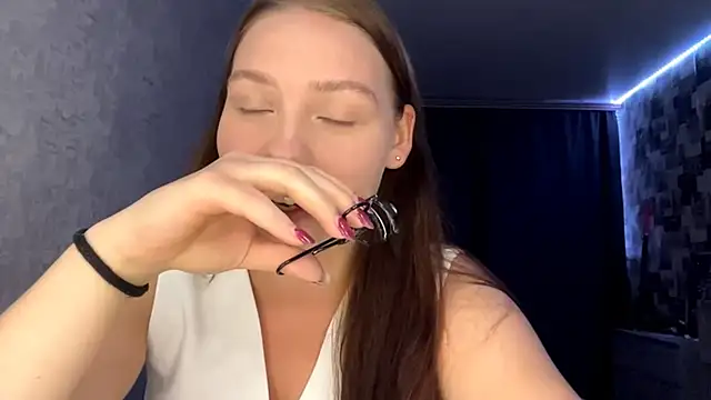 Snapshot of SwiiSweet chatting on 10/05/25, 07:12 SwiiSweet online show from 10/05/25, 07:12