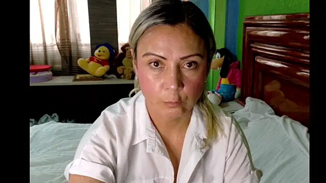  Charlize theron  online show from 04/06/26, 09:05