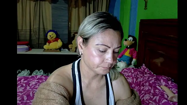  Charlize theron  online show from 04/21/26, 01:42