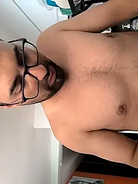 Snapshot of Jharicio-89 chatting on 10/05/25, 03:21 Jharicio-89 online show from 10/05/25, 03:21