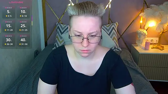 AlexandraGreen online show from 11/23/25, 03:56