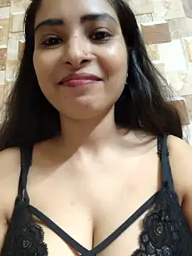 QUEEN-ADITI online show from 10/01/25, 02:06