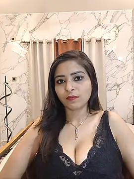 QUEEN-ADITI online show from 02/26/26, 06:07