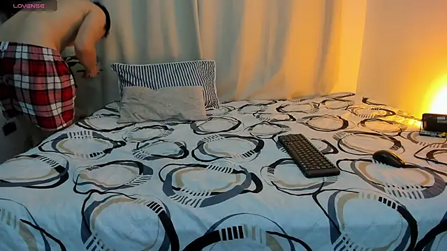 mrhot night online show from 04/07/26, 10:53