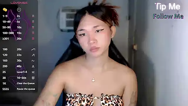 Snapshot of Ready_or_notxx chatting on 09/13/25, 12:10 Ready or notxx online show from 09/13/25, 12:10