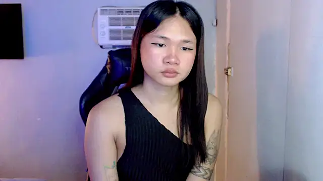 Snapshot of Ready_or_notxx chatting on 11/05/25, 08:09 Ready or notxx online show from 11/05/25, 08:09