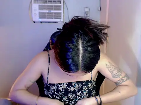 Snapshot of Ready_or_notxx chatting on 11/12/25, 01:50 Ready or notxx online show from 11/12/25, 01:50