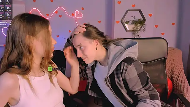 khloebeauty online show from 03/15/26, 08:15