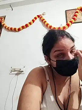Snapshot of Sexybhabhi6 chatting on 10/08/25, 02:53 Sexybhabhi6 online show from 10/08/25, 02:53