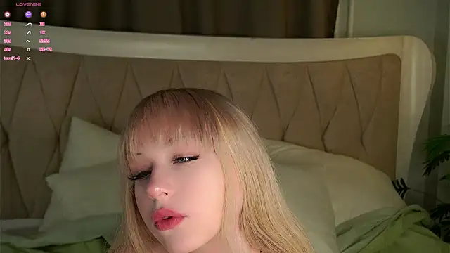 MarciDarugar online show from 10/27/25, 03:05