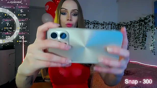 Snapshot of EvaLone1 chatting on 02/13/26, 08:49 EvaLone1 online show from 02/13/26, 08:49