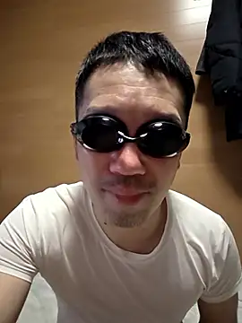 erosuke9 online show from 04/19/26, 09:06