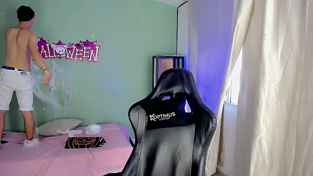 Snapshot of dilan_hott_ chatting on 11/01/25, 08:22 dilan hott online show from 11/01/25, 08:22