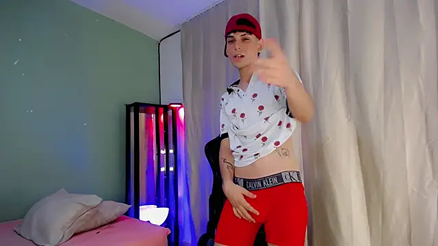 Snapshot of dilan_hott_ chatting on 11/15/25, 07:54 dilan hott online show from 11/15/25, 07:54