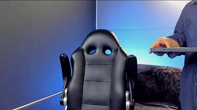 Snapshot of AliceFit_212 chatting on 11/01/25, 08:27 AliceFit 212 online show from 11/01/25, 08:27