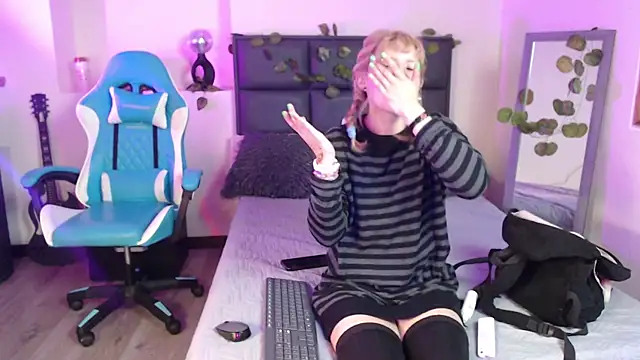 Snapshot of Amnesia_ chatting on 10/03/25, 12:24 Amnesia online show from 10/03/25, 12:24