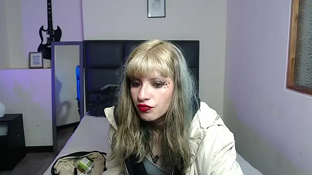 Snapshot of Amnesia_ chatting on 11/13/25, 12:48 Amnesia online show from 11/13/25, 12:48