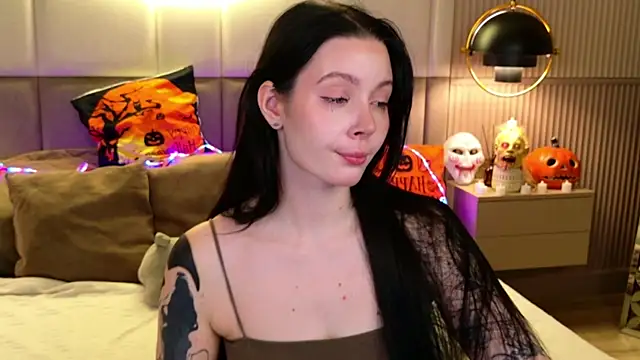 Goldy Stark online show from 10/24/25, 08:38