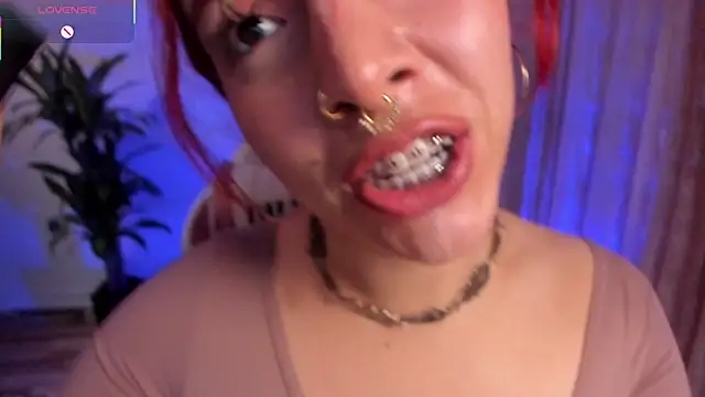 Snapshot of bri_von_dhara__ chatting on 09/16/25, 03:35 bri von dhara online show from 09/16/25, 03:35