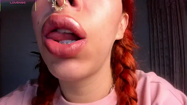 Snapshot of bri_von_dhara__ chatting on 09/17/25, 10:39 bri von dhara online show from 09/17/25, 10:39