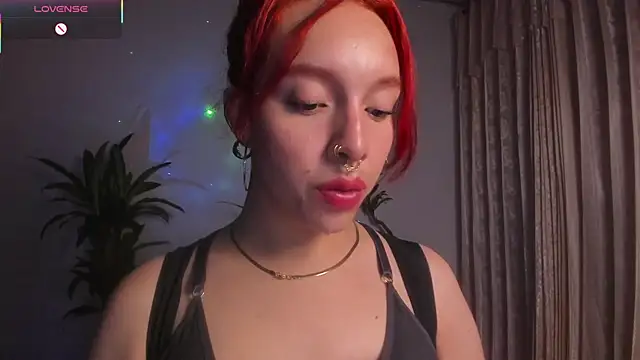 Snapshot of bri_von_dhara__ chatting on 10/06/25, 10:45 bri von dhara online show from 10/06/25, 10:45