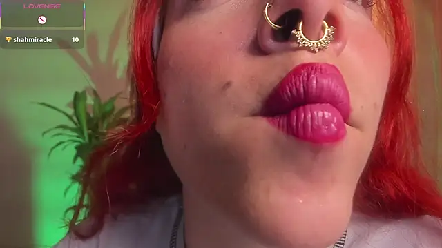 Snapshot of bri_von_dhara__ chatting on 10/20/25, 01:00 bri von dhara online show from 10/20/25, 01:00