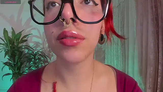 Snapshot of bri_von_dhara__ chatting on 10/24/25, 03:30 bri von dhara online show from 10/24/25, 03:30