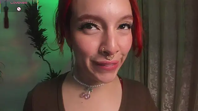 Snapshot of bri_von_dhara__ chatting on 10/29/25, 07:48 bri von dhara online show from 10/29/25, 07:48