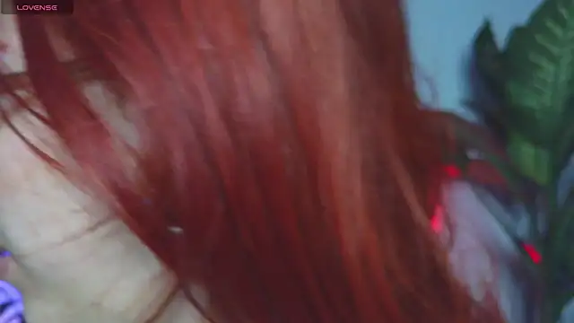 Snapshot of bri_von_dhara__ chatting on 11/12/25, 12:33 bri von dhara online show from 11/12/25, 12:33