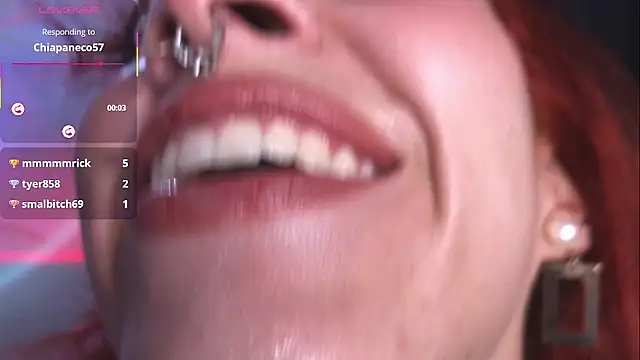 Snapshot of bri_von_dhara__ chatting on 11/15/25, 09:32 bri von dhara online show from 11/15/25, 09:32