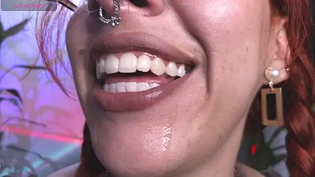 Snapshot of bri_von_dhara__ chatting on 11/16/25, 10:26 bri von dhara online show from 11/16/25, 10:26