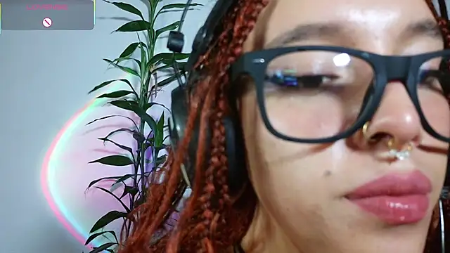 bri von dhara   online show from 04/07/26, 02:17