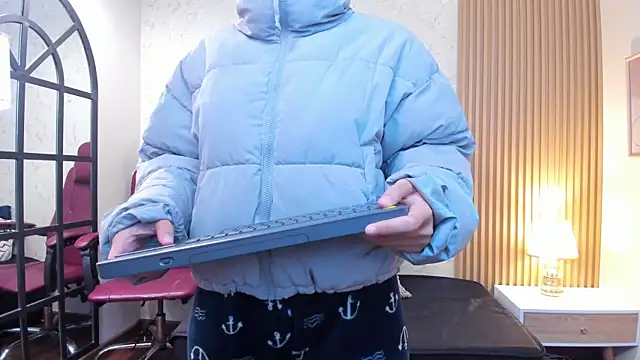 aliceandsia online show from 04/19/26, 12:15