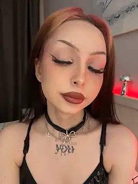 Snapshot of Lina_Thornton_ chatting on 12/05/25, 08:27 Lina Thornton online show from 12/05/25, 08:27