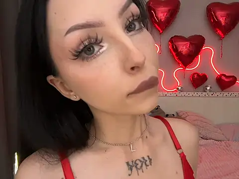 Lina Thornton  online show from 07/27/26, 11:28