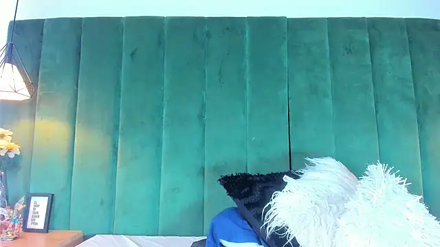 kittyy milk 001 online show from 09/28/25, 08:14