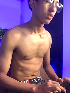 Snapshot of Cj_davis_ chatting on 11/21/25, 01:43 Cj davis online show from 11/21/25, 01:43