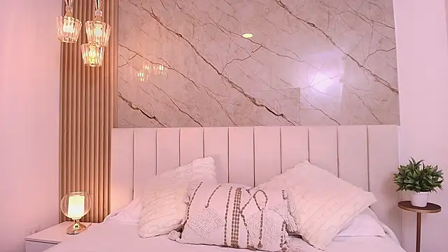 GraceMontgomery online show from 10/18/25, 01:12