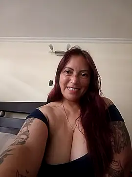 EvelynDuboiss online show from 10/10/25, 02:49