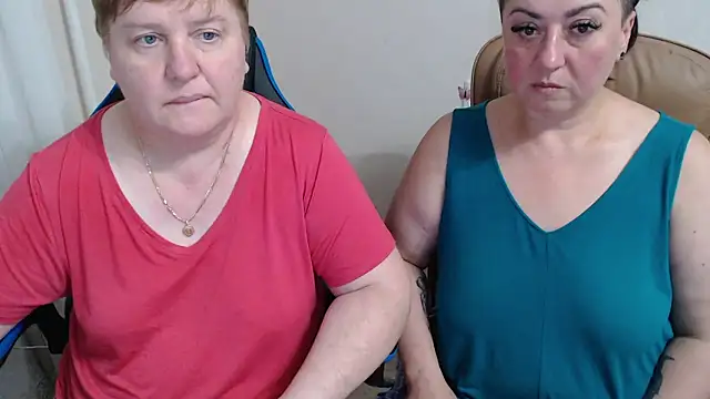 Snapshot of Bertie_Adeline chatting on 09/26/25, 07:07 Bertie Adeline online show from 09/26/25, 07:07