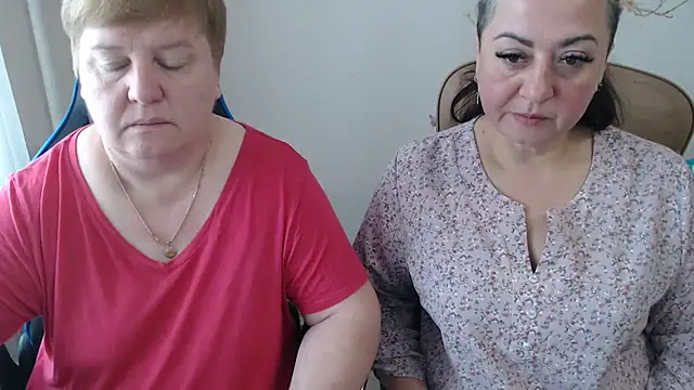 Snapshot of Bertie_Adeline chatting on 09/29/25, 08:30 Bertie Adeline online show from 09/29/25, 08:30