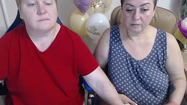 Snapshot of Bertie_Adeline chatting on 10/18/25, 07:36 Bertie Adeline online show from 10/18/25, 07:36