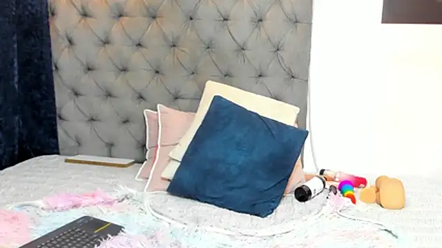 nahiroby ebony online show from 01/31/26, 07:11