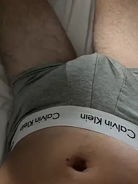 Snapshot of whagseu12 chatting on 09/13/25, 02:50 whagseu12 online show from 09/13/25, 02:50