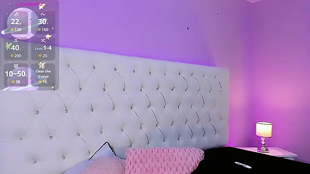 DaniielaV online show from 09/19/25, 01:01