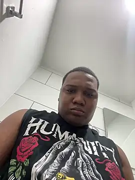 Snapshot of Junioorvideos chatting on 09/20/25, 12:06 Junioorvideos online show from 09/20/25, 12:06